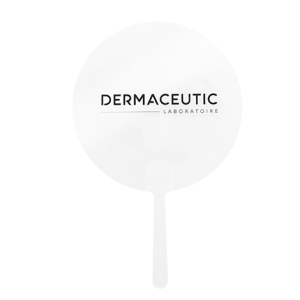 Plastmasas vēdeklis ar Dermaceutic logo